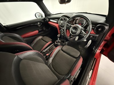 Lot 135 - 2015 Mini John Cooper Works
