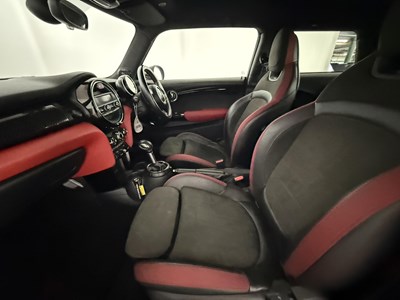 Lot 135 - 2015 Mini John Cooper Works