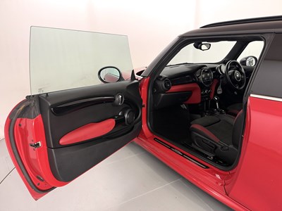 Lot 135 - 2015 Mini John Cooper Works