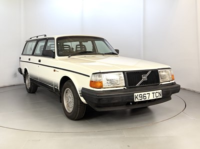 Lot 21 - 1993 Volvo 240 Torslanda