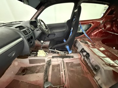 Lot 101 - 2001 Renault Clio 172
