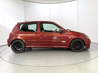 Lot 101 - 2001 Renault Clio 172