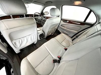 Lot 55 - 2006 Jaguar XJ