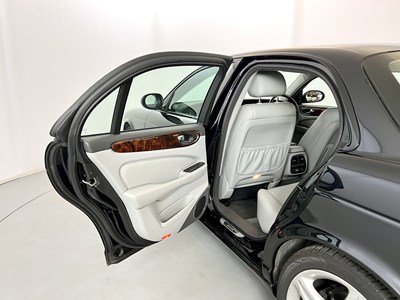 Lot 55 - 2006 Jaguar XJ