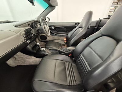 Lot 50 - 1999 Porsche 911 Carrera