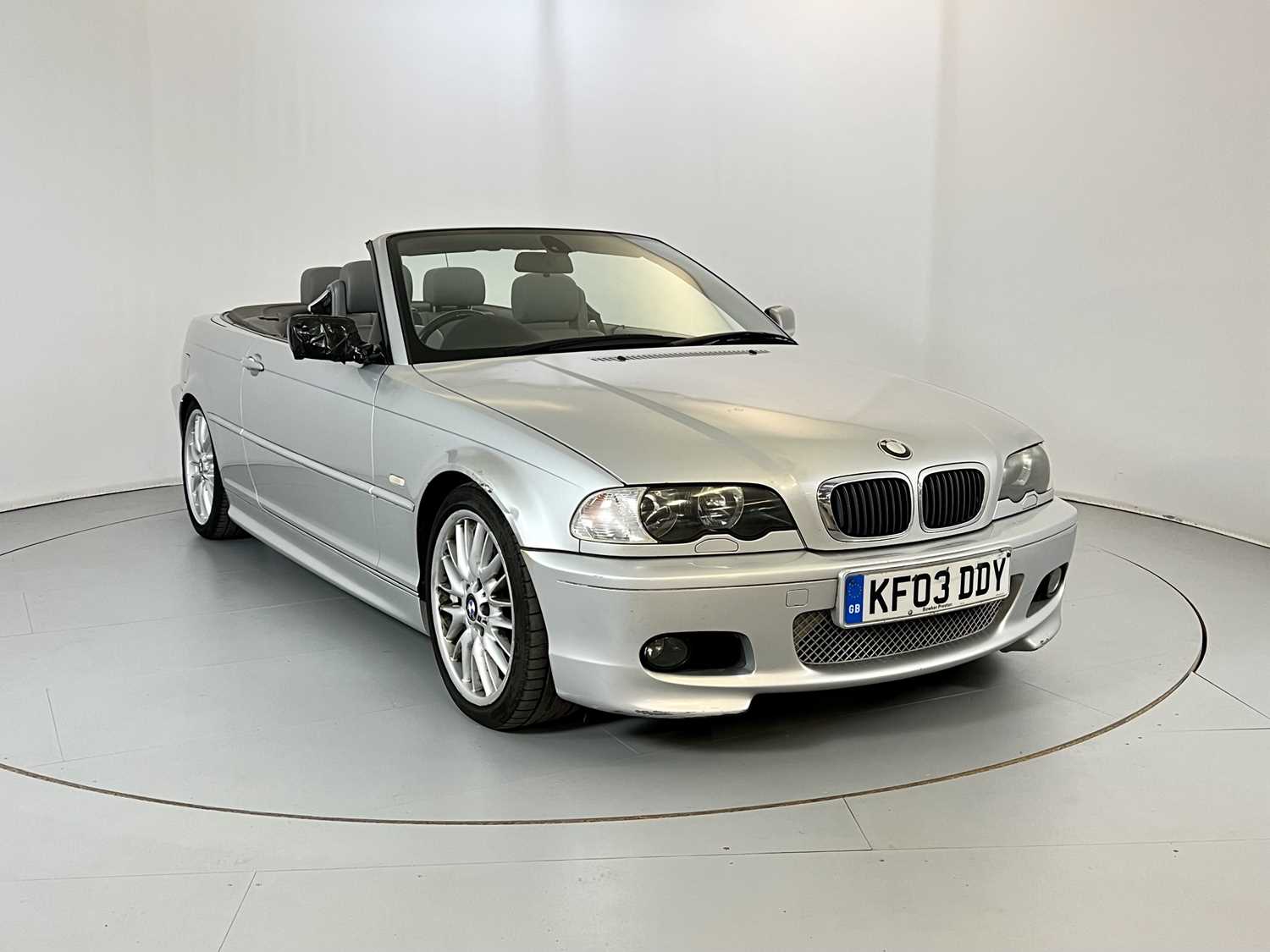 Lot 4 - 2003 BMW 330 CI