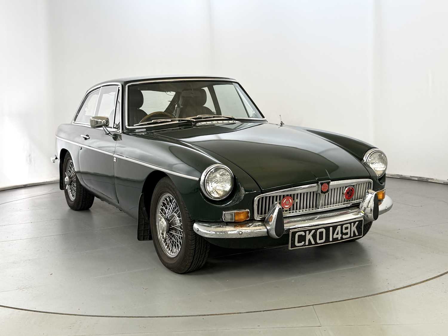 Lot 94 - 1972 MG BGT