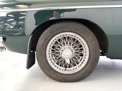 Lot 94 - 1972 MG BGT