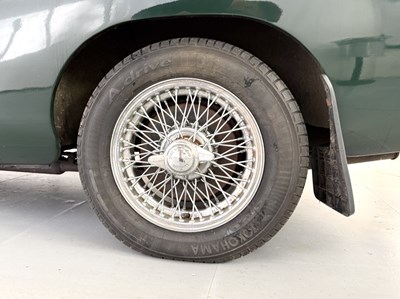 Lot 94 - 1972 MG BGT