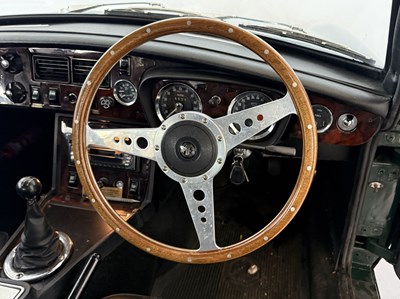 Lot 94 - 1972 MG BGT