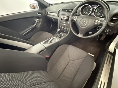 Lot 72 - 2006 Mercedes-Benz SLK280