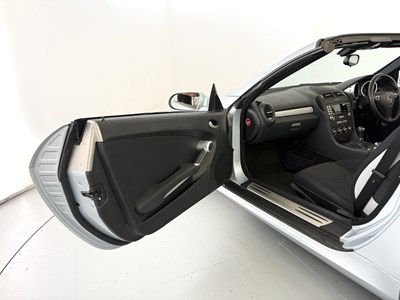 Lot 72 - 2006 Mercedes-Benz SLK280