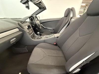 Lot 72 - 2006 Mercedes-Benz SLK280
