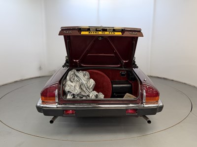 Lot 101 - 1991 Jaguar XJS V12 Convertible