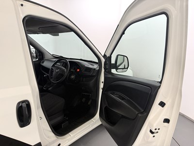 Lot 177 - 2016 Vauxhall Combo