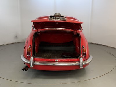 Lot 108 - 1968 Jaguar MK2