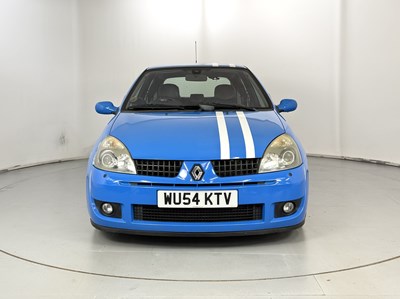 Lot 2004 Renault Clio 182