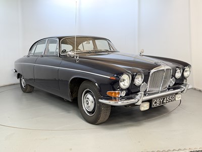 Lot 12 - 1969 Jaguar 420G