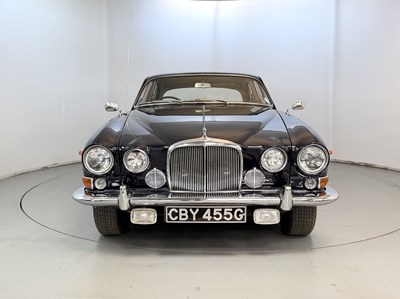 Lot 12 - 1969 Jaguar 420G