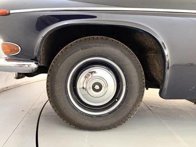 Lot 12 - 1969 Jaguar 420G