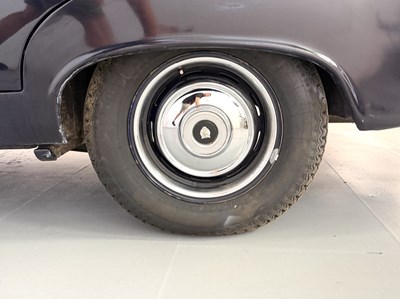 Lot 12 - 1969 Jaguar 420G