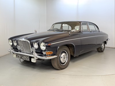 Lot 12 - 1969 Jaguar 420G