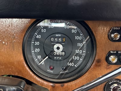 Lot 12 - 1969 Jaguar 420G