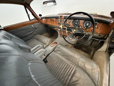 Lot 12 - 1969 Jaguar 420G