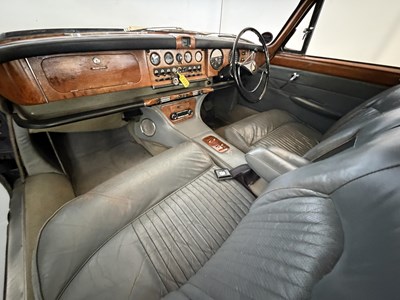 Lot 12 - 1969 Jaguar 420G