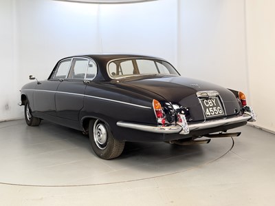 Lot 12 - 1969 Jaguar 420G
