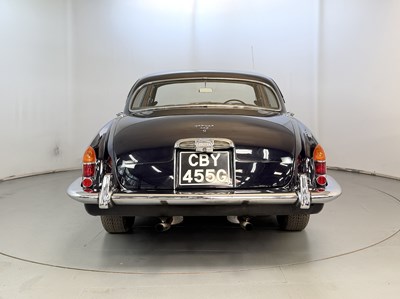 Lot 12 - 1969 Jaguar 420G