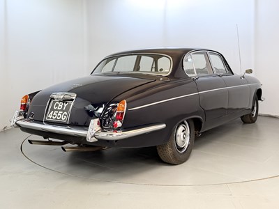 Lot 12 - 1969 Jaguar 420G
