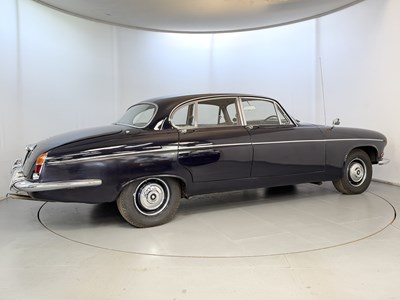 Lot 12 - 1969 Jaguar 420G