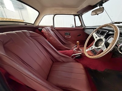 Lot 64 - 1967 MG B V8 Roadster