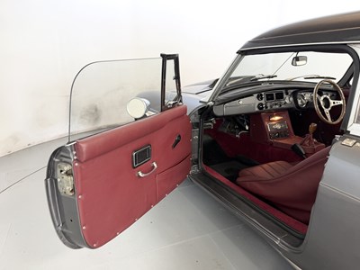 Lot 64 - 1967 MG B V8 Roadster