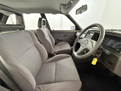 Lot 4 - 2000 Rover Maestro Ledbury