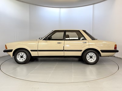Lot 45 - 1982 Ford Cortina GL