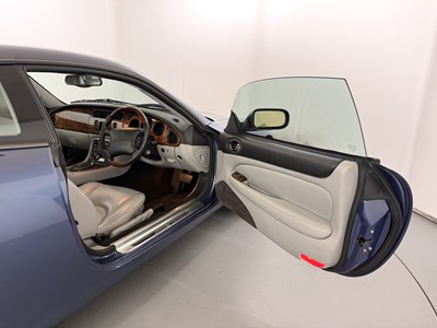 Lot 2004 Jaguar XKR