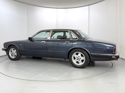 Lot 65 - 1988 Jaguar XJ Sovereign