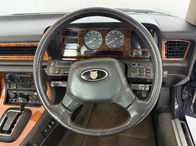 Lot 65 - 1988 Jaguar XJ Sovereign