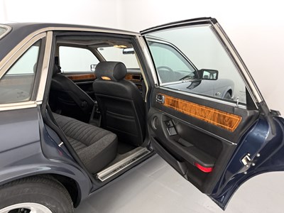 Lot 65 - 1988 Jaguar XJ Sovereign