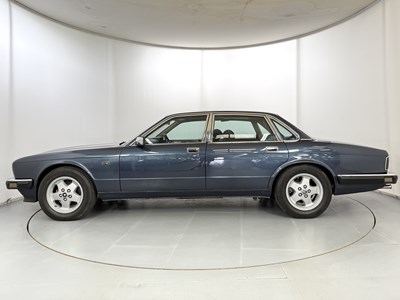 Lot 65 - 1988 Jaguar XJ Sovereign
