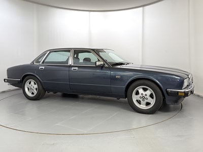 Lot 65 - 1988 Jaguar XJ Sovereign