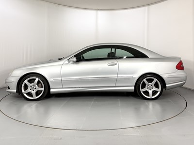 Lot 2006 Mercedes-Benz CLK320