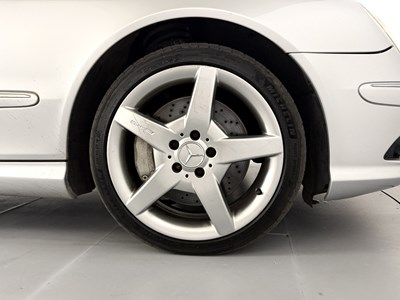 Lot 2006 Mercedes-Benz CLK320