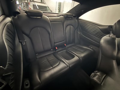 Lot 2006 Mercedes-Benz CLK320