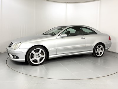 Lot 2006 Mercedes-Benz CLK320