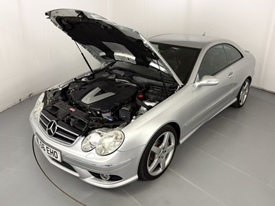 Lot 2006 Mercedes-Benz CLK320
