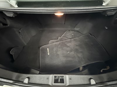 Lot 2006 Mercedes-Benz CLK320