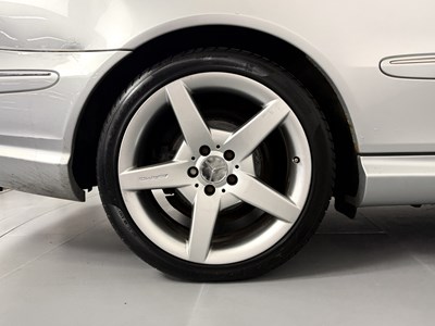 Lot 2006 Mercedes-Benz CLK320